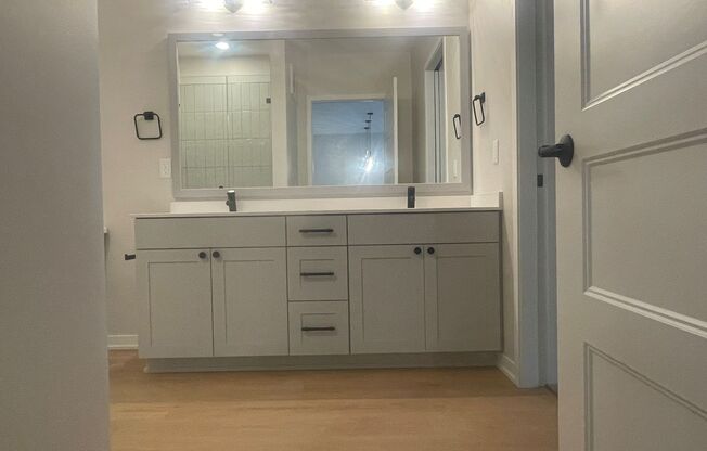 1 bed, 1 bath, 977 sqft, $2,895, Unit 307