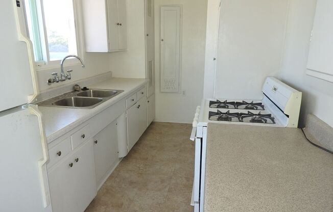 1 bed, 1 bath, 550 sqft, $2,200, Unit 4444