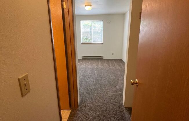 2 beds, 1.5 baths, 900 sqft, $1,600, Unit B104