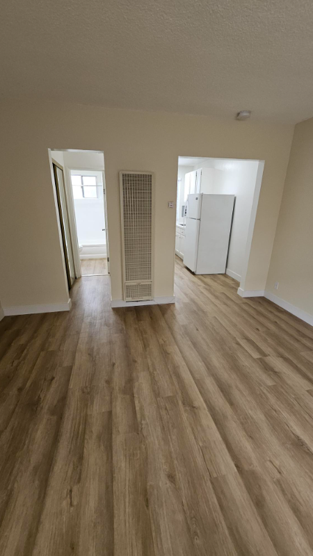 Studio, 1 bath, 330 sqft, $1,595