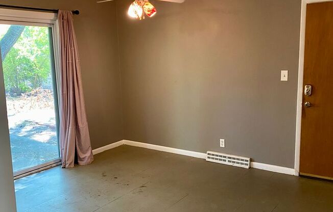 3 beds, 1 bath, $3,700