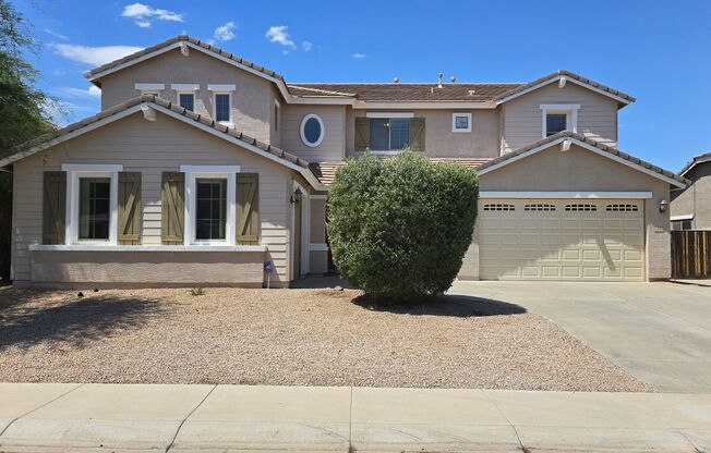 Great price for this XXL rental home in Surprise!