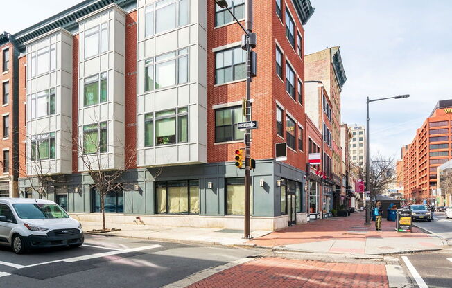 Studio, 1 bath, 500 sqft, $1,395, Unit 301