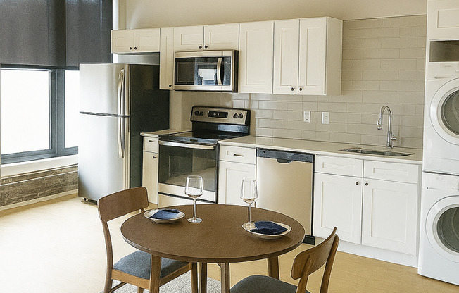 1 bed, 1 bath, 682 sqft, $1,350, Unit 305
