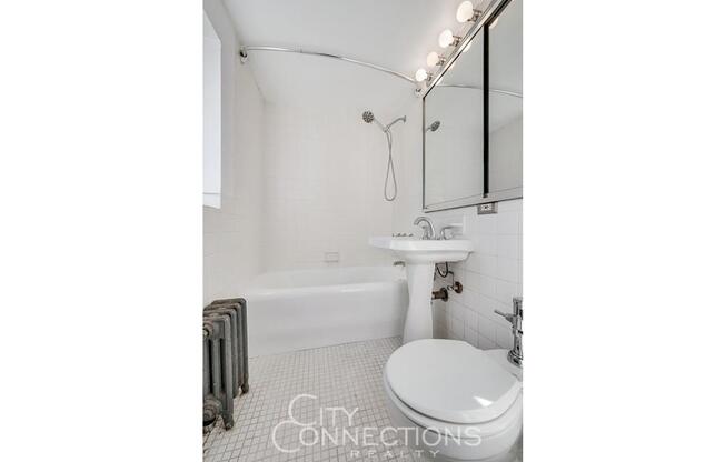 Studio, 1 bath, $2,700, Unit 2517