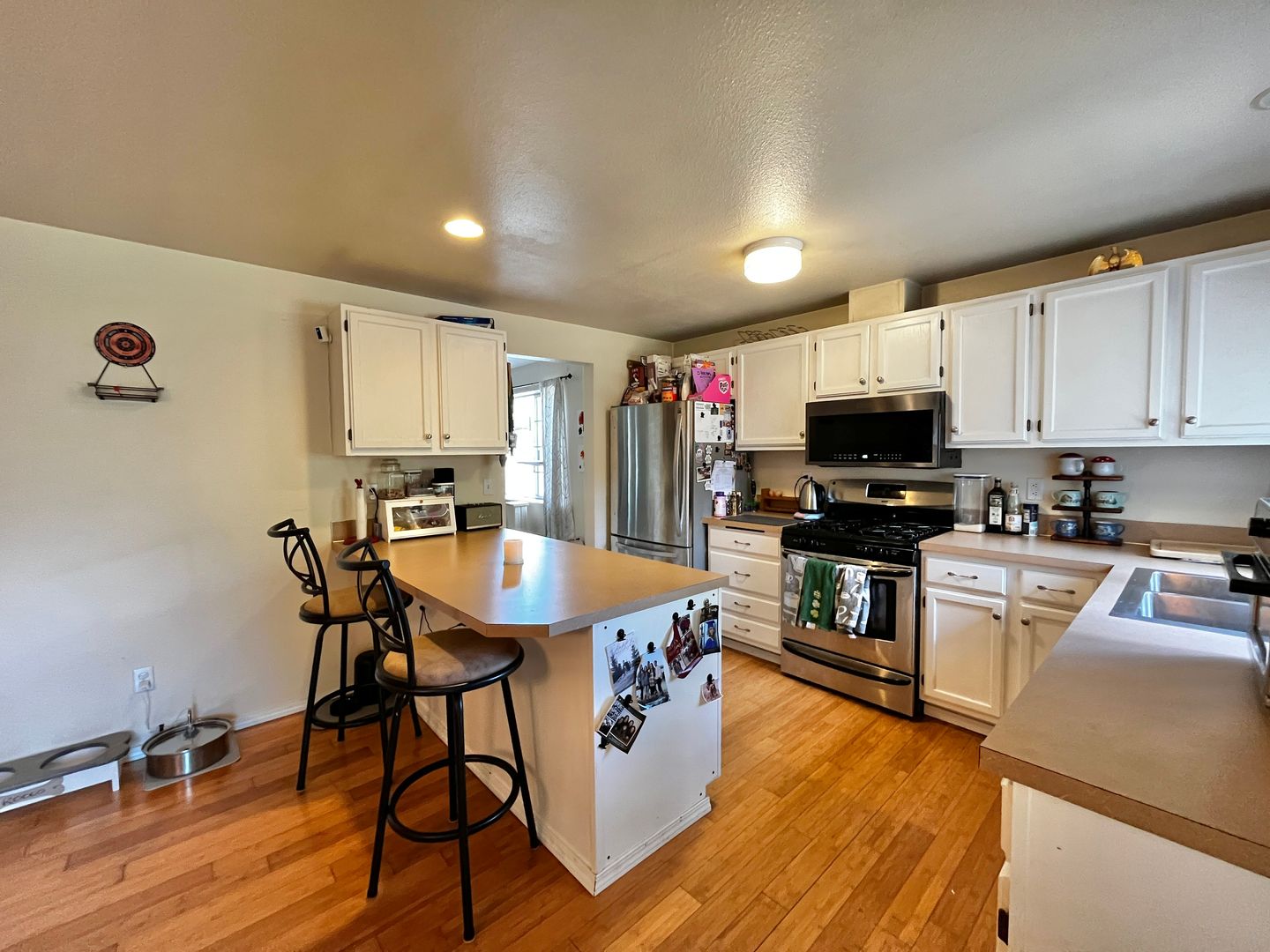 Pet Friendly Home Close to Everything
