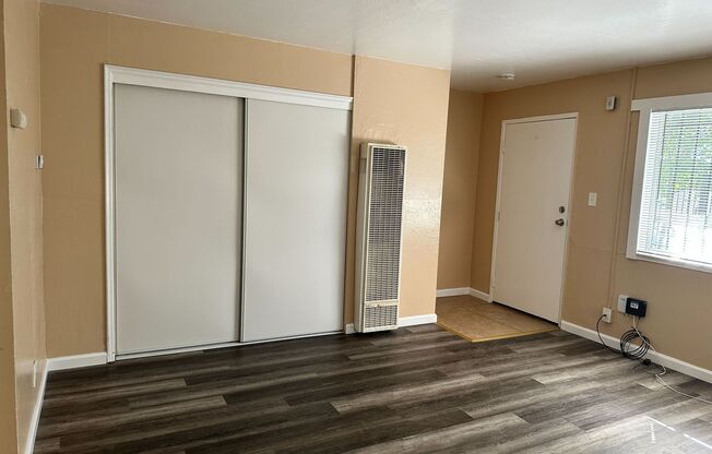 2344 E. 17th St - M