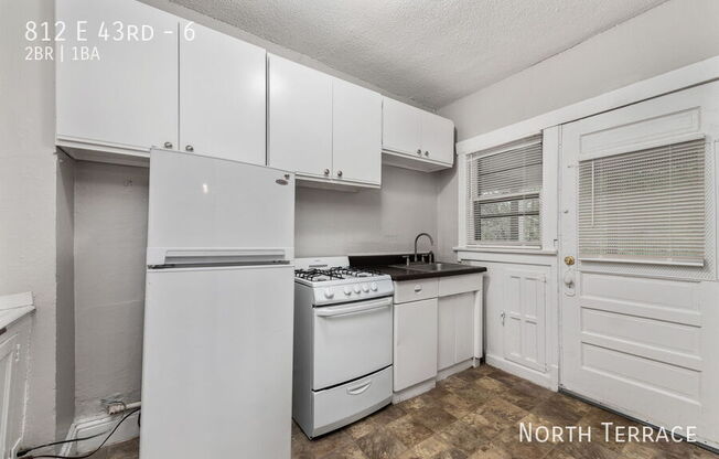 812 E 43 ST