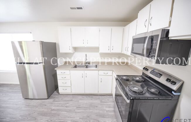 2 beds, 1 bath, 868 sqft, $1,275, Unit 4649-01