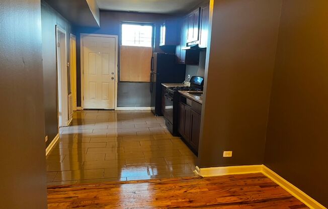 6641-43 S. Marquette