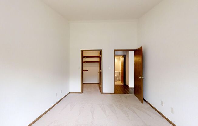 2 beds, 2 baths, $1,850, Unit 14226