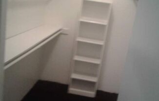 1 bed, 1 bath, 750 sqft, $925, Unit 6804