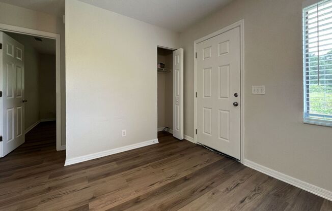 2 beds, 1 bath, 780 sqft, $1,299, Unit 4291-2