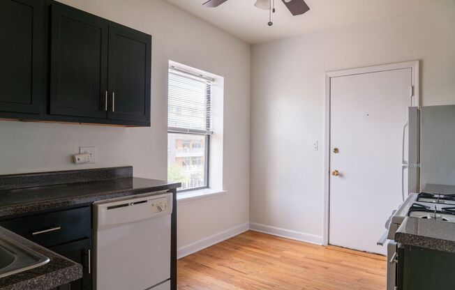 2 beds, 1 bath, 500 sqft, $1,675, Unit 3162-3
