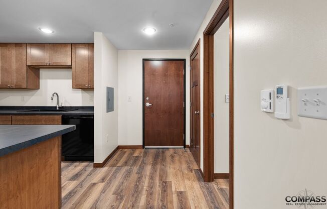 Studio, 1 bath, 450 sqft, $995, Unit 003