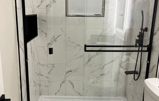 3 beds, 2 baths, 1,200 sqft, $2,599, Unit 1517-01