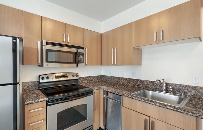 Studio, 1 bath, 453 sqft, $1,495, Unit 304