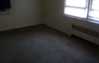 1 bed, 1 bath, $645, Unit 8