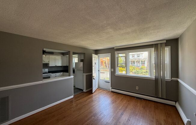 6008 1/2 BURGESS AVE