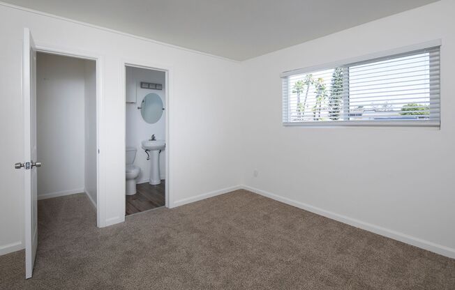 1 bed, 1 bath, $2,095, Unit 23