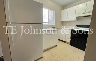 2 beds, 1 bath, $795, Unit 103 Hedgecock R