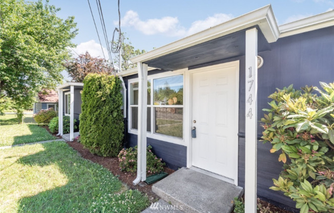 1744 Rainier Ave