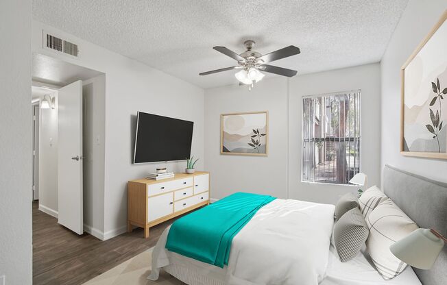 2 beds, 1.5 baths, 840 sqft, $1,349, Unit 2007