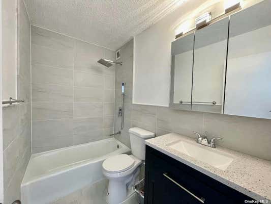 1 bed, 1 bath, 729 sqft, $2,800