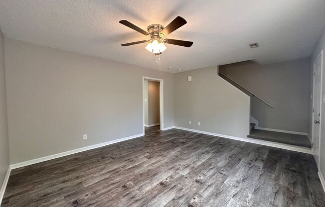 2 beds, 1.5 baths, $1,495, Unit 4513-1 McCloud