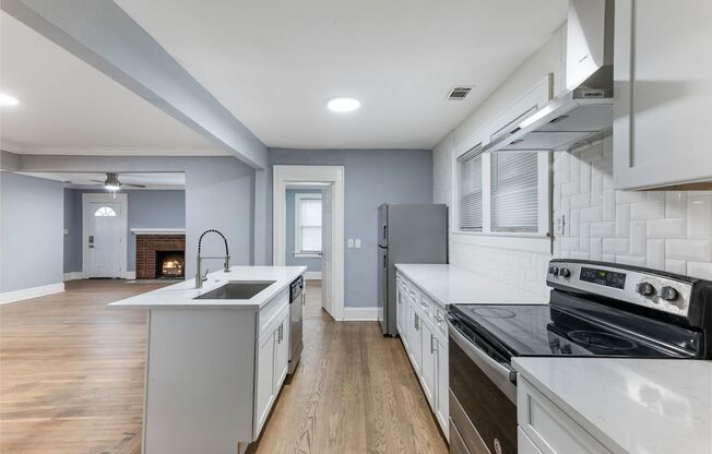 Dive into City Living: Spacious 4 Bed/2.5 Bath Home!