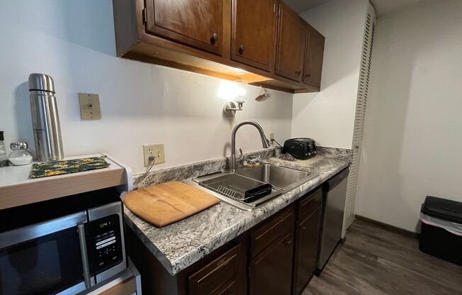 1 bed, 1 bath, $1,125, Unit 3