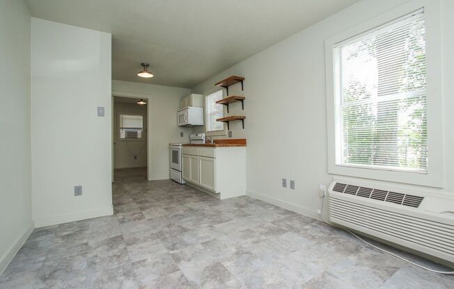 E 32Nd Street 505 1/2