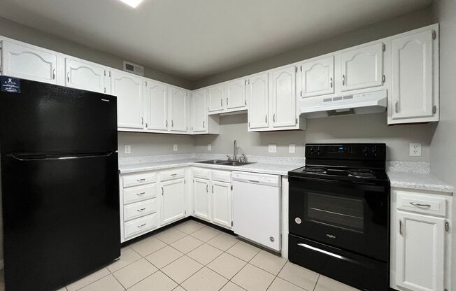 2 beds, 1 bath, $1,325