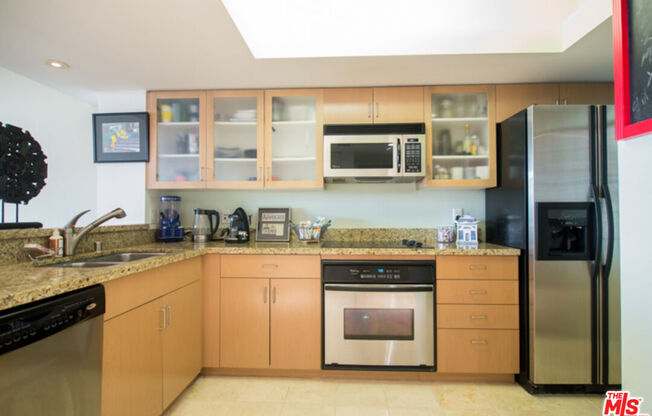 1 bed, 1.5 baths, 959 sqft, $4,495, Unit 719