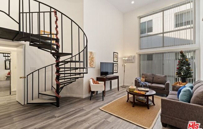 2 beds, 1 bath, 829 sqft, $3,499, Unit 328