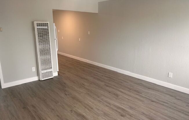 Newly updated 3 Bedroom, 2 Bath Unit