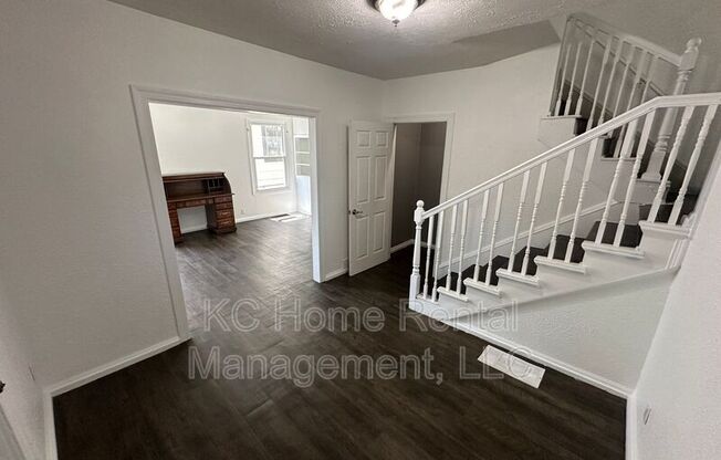 2316 SPRUCE AVE