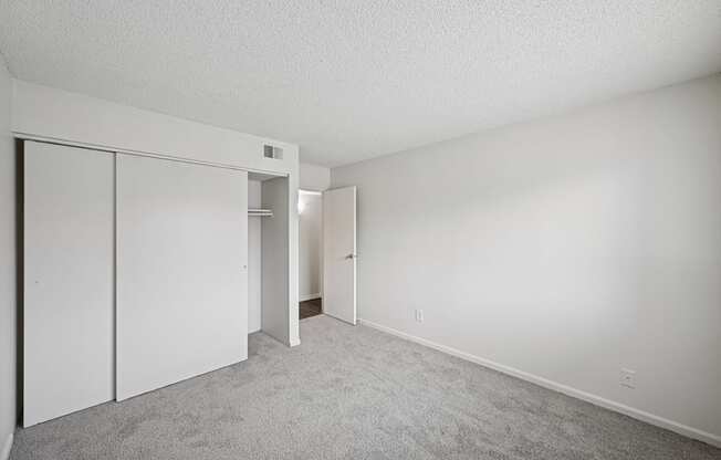 Reflections at Cherry Creek in Aurora, CO Bedroom