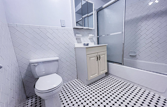 Studio, 1 bath, $2,630, Unit 18