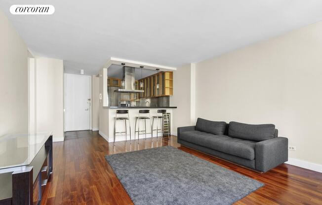 1 bed, 1.5 baths, 818 sqft, $5,595, Unit 6B