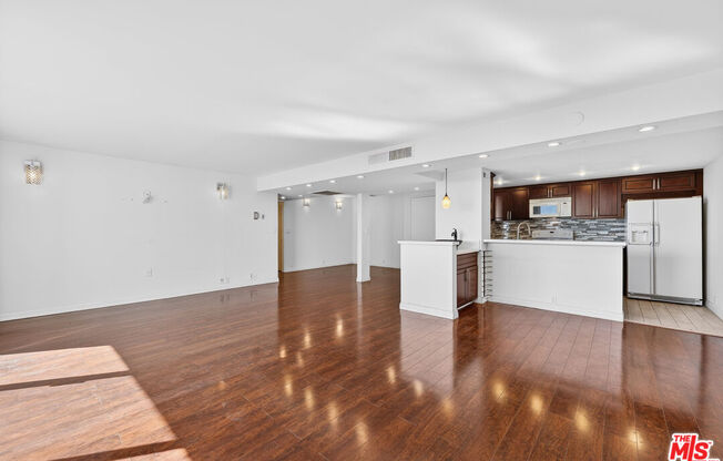 2 beds, 2 baths, 1,352 sqft, $4,895, Unit 1514