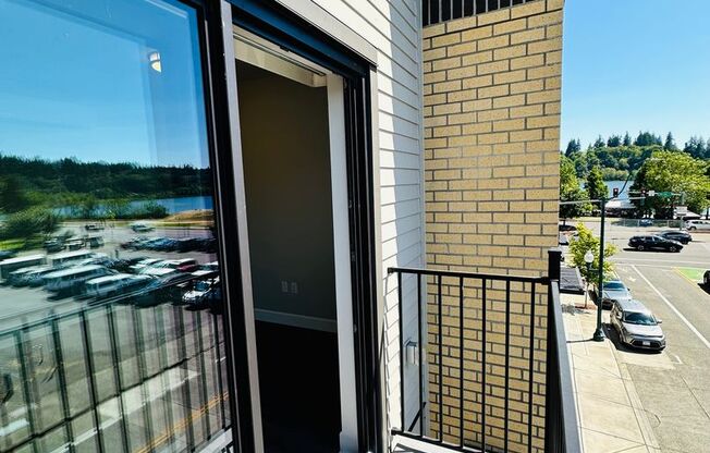 Studio, 1 bath, 346 sqft, $1,425, Unit 417-302