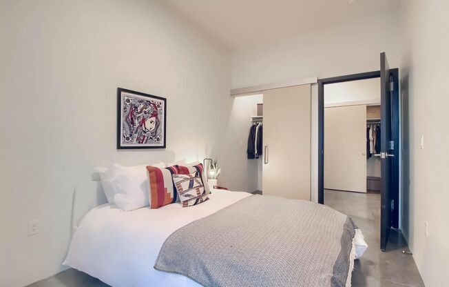 2 beds, 1 bath, 820 sqft, $2,350, Unit 402