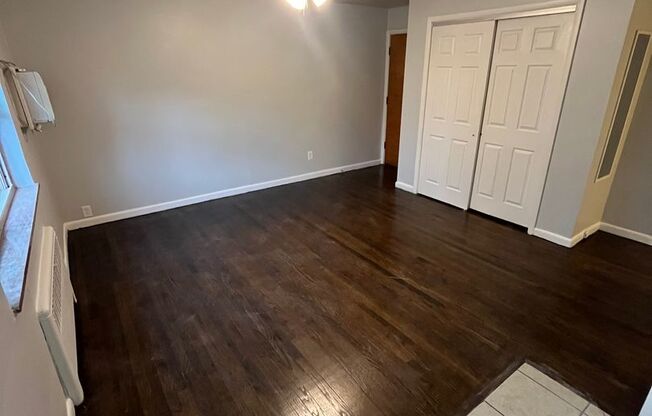 1 bed, 1 bath, $825, Unit 3