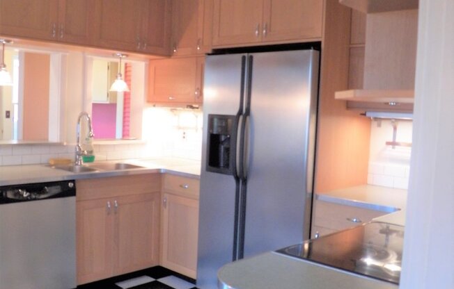 Beautiful Cottage in the Hollywood District!  rentalsc21.com