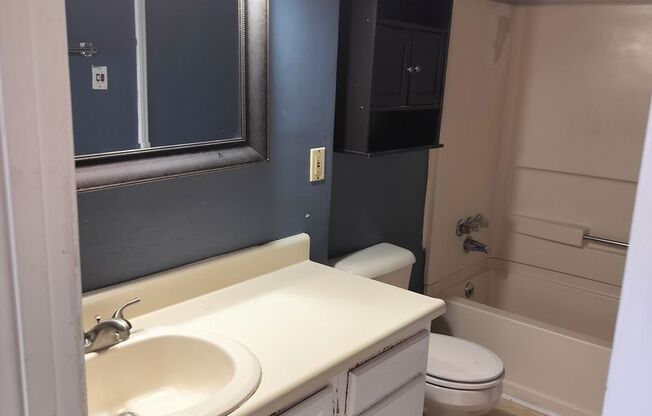 3 beds, 1 bath, $1,200