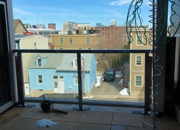 380 W Broadway # 4001