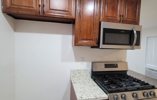 1 bed, 1 bath, 750 sqft, $1,845, Unit 02