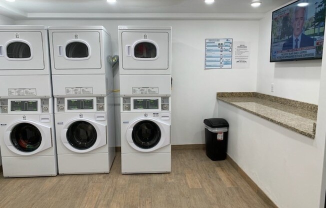 Studio, 1 bath, $1,550, Unit 17