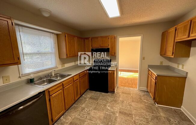 3 beds, 2.5 baths, $1,625